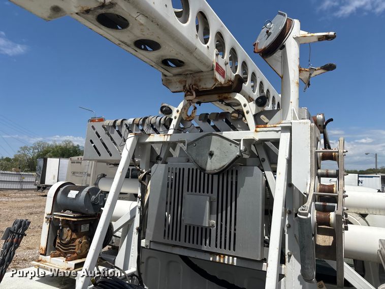 image for item YA3093 2014 Freightliner Business Class M2 cable placer bucket truck