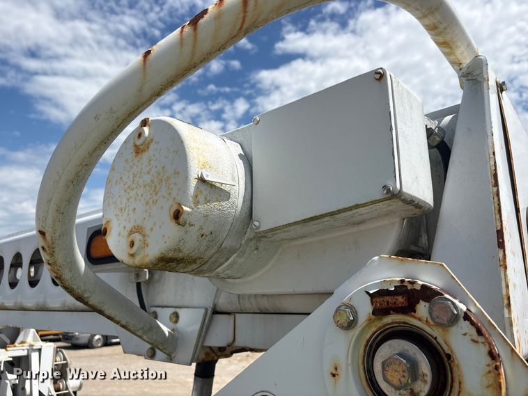 image for item YA3093 2014 Freightliner Business Class M2 cable placer bucket truck