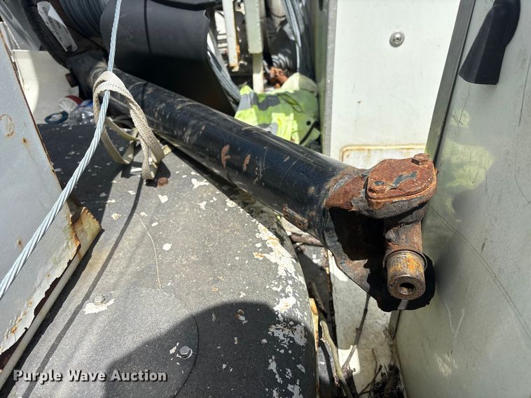 image for item YA3093 2014 Freightliner Business Class M2 cable placer bucket truck
