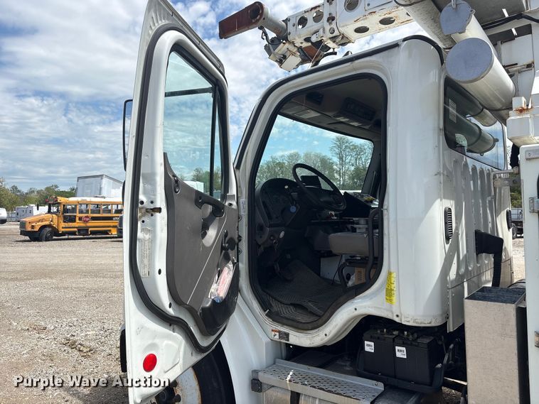 image for item YA3093 2014 Freightliner Business Class M2 cable placer bucket truck