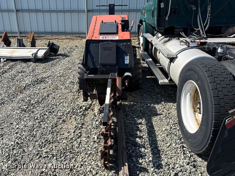 image for item YA3099 2015 Ditch Witch 410SX trencher