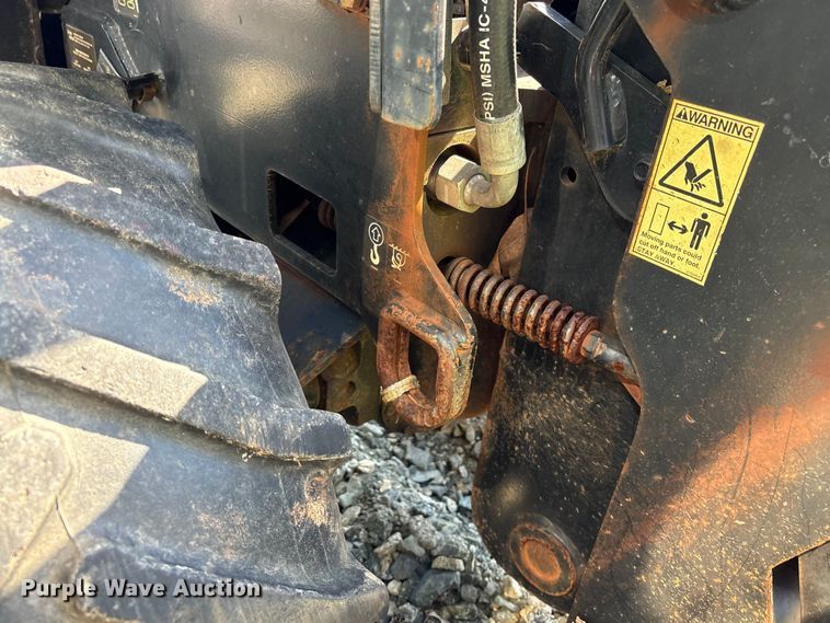 image for item YA3099 2015 Ditch Witch 410SX trencher