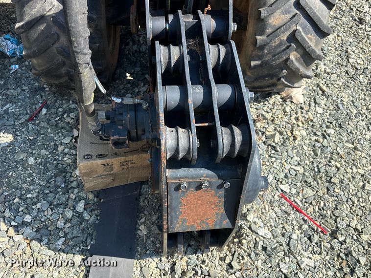 image for item YA3099 2015 Ditch Witch 410SX trencher