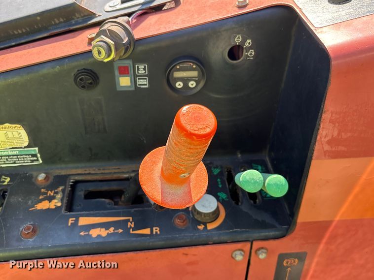 image for item YA3099 2015 Ditch Witch 410SX trencher