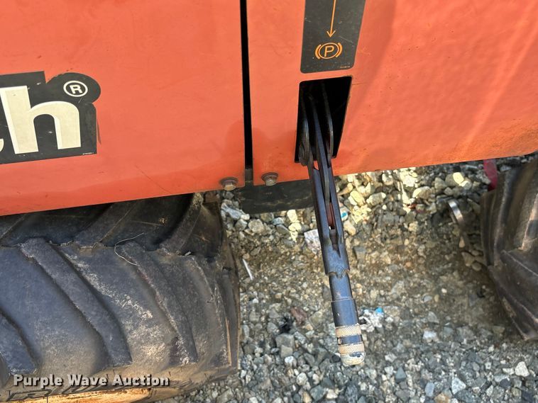image for item YA3099 2015 Ditch Witch 410SX trencher