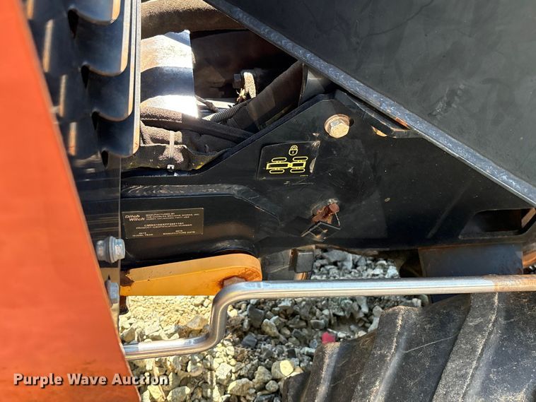 image for item YA3099 2015 Ditch Witch 410SX trencher