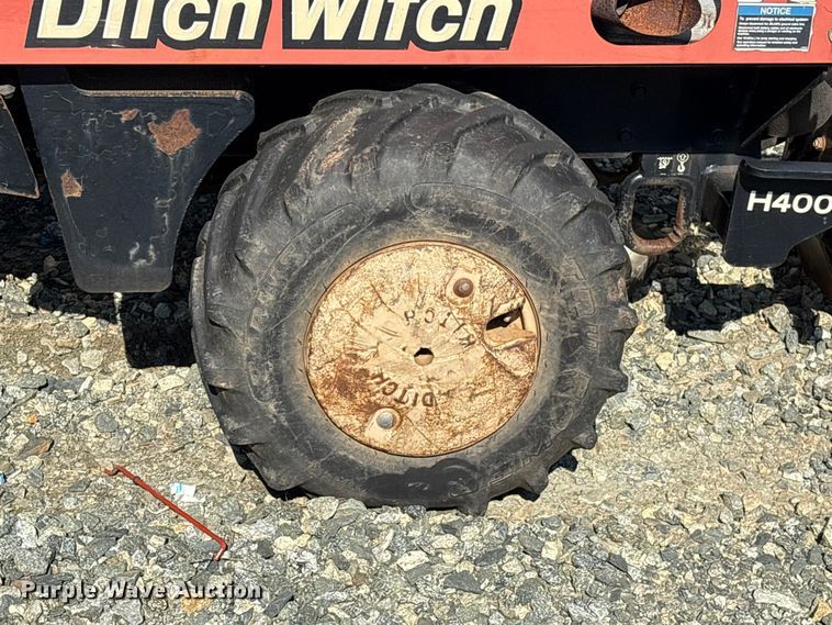 image for item YA3099 2015 Ditch Witch 410SX trencher
