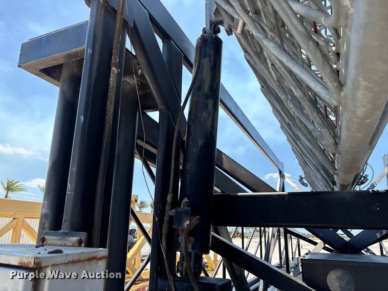 image for item YA3110 Antenna tower trailer
