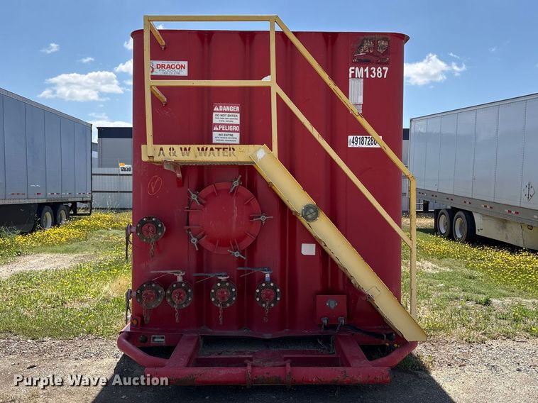 image for item YA3171 Dragon Products frac tank trailer
