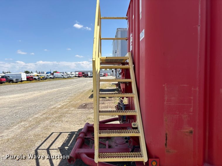 image for item YA3171 Dragon Products frac tank trailer