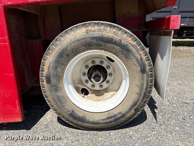 image for item YA3172 Dragon Products frac tank trailer