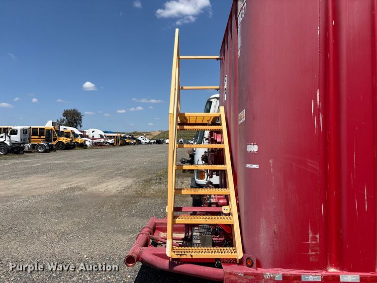 image for item YA3172 Dragon Products frac tank trailer