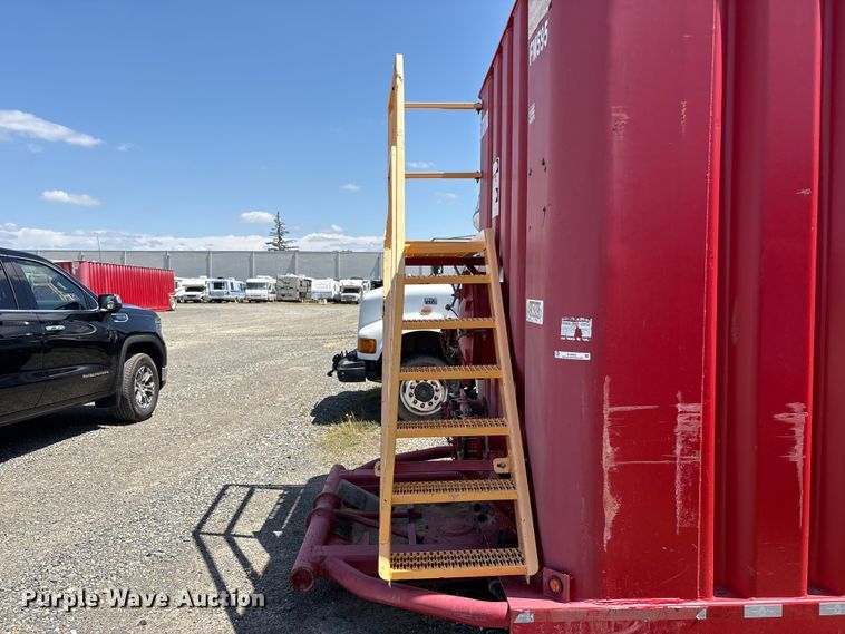 image for item YA3173 Dragon Products frac tank trailer