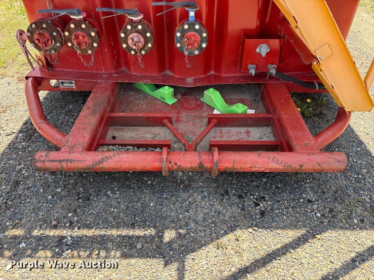 image for item YA3174 Dragon Products frac tank trailer