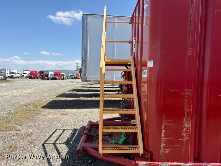image for item YA3174 Dragon Products frac tank trailer