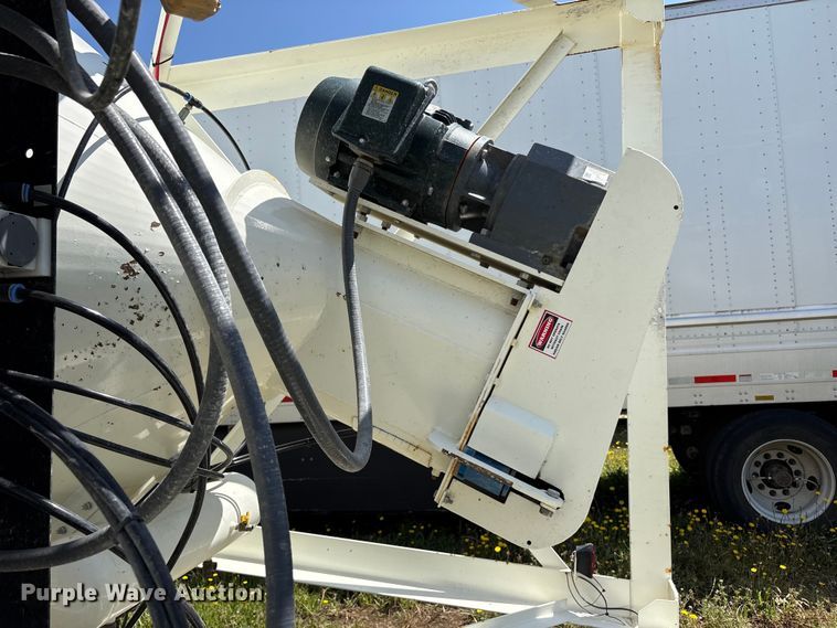 image for item YA3177 2024 Belgrade 350 sand silo trailer