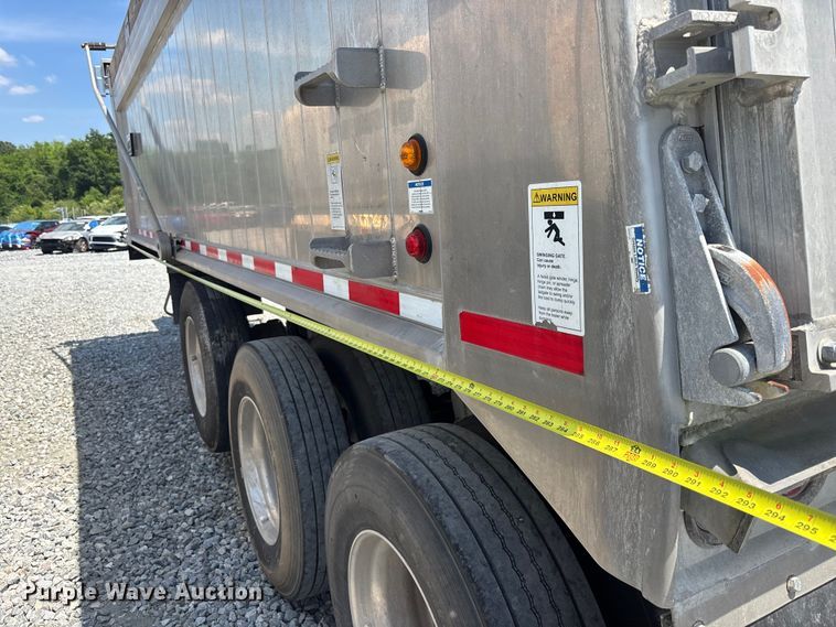 image for item YA3181 2023 East end dump trailer