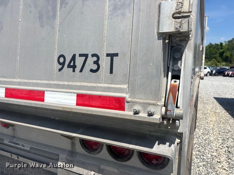 image for item YA3181 2023 East end dump trailer