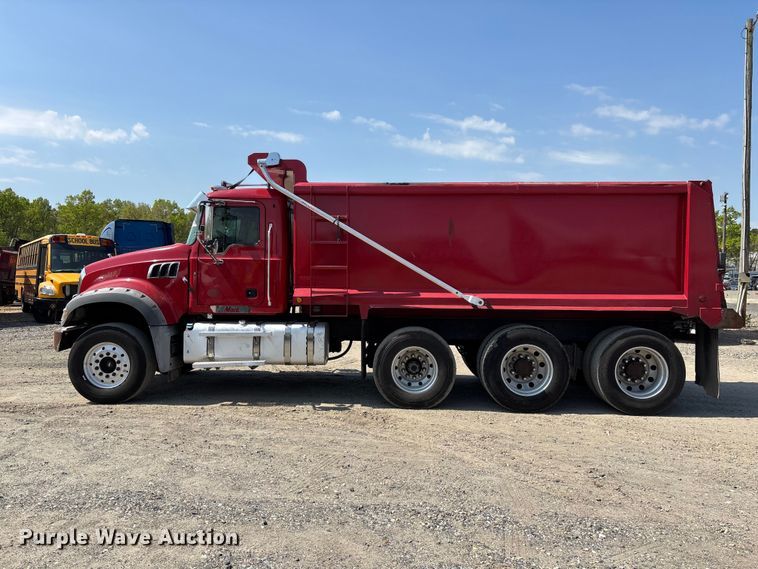 image for item YA3276 2015 Mack GU713 dump truck