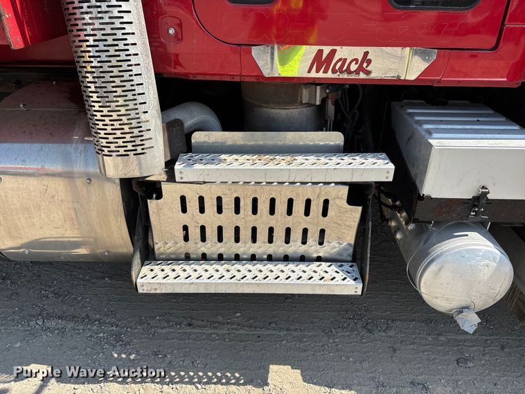image for item YA3276 2015 Mack GU713 dump truck