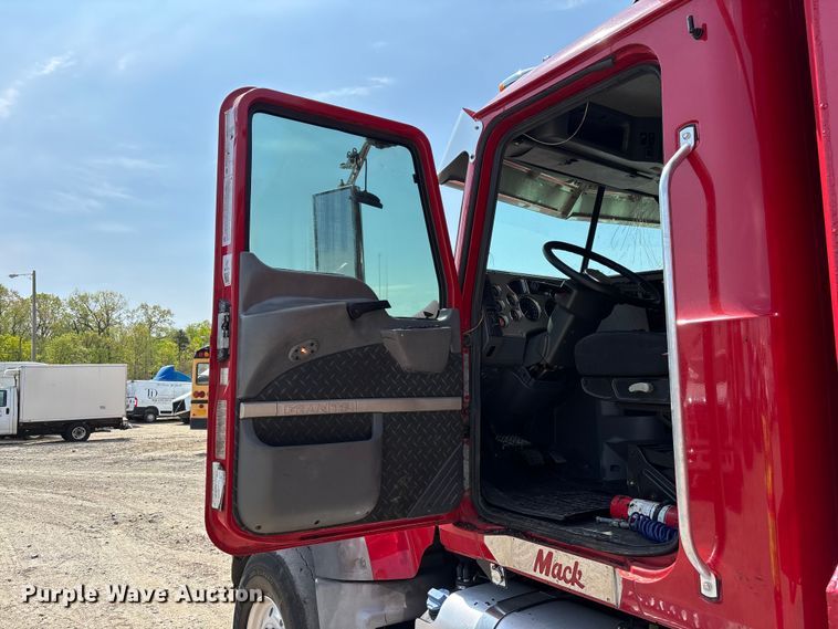 image for item YA3276 2015 Mack GU713 dump truck