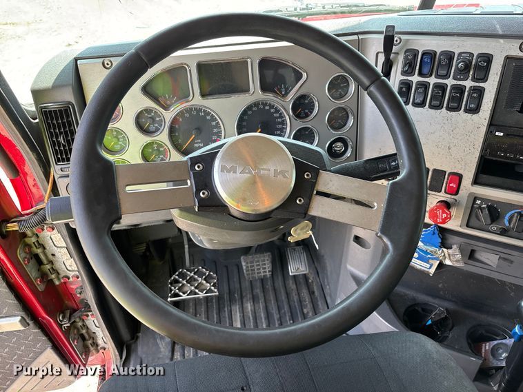 image for item YA3276 2015 Mack GU713 dump truck
