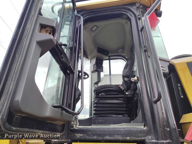 image for item YA3365 2015 Caterpillar 950M wheel loader