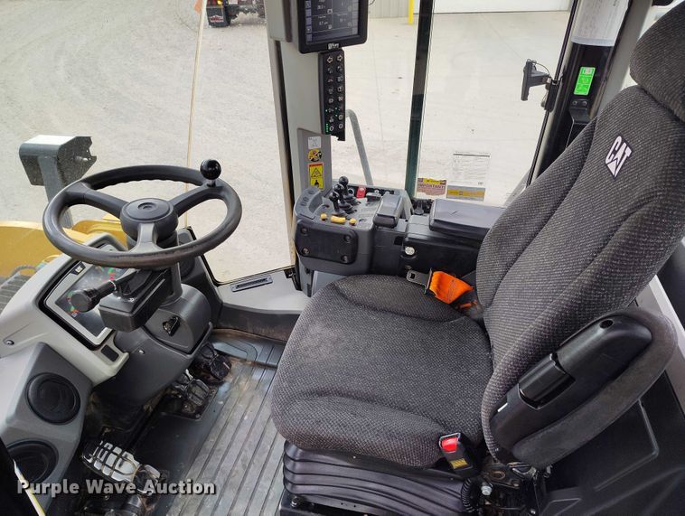 image for item YA3365 2015 Caterpillar 950M wheel loader