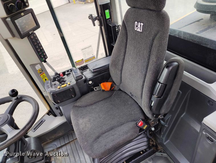 image for item YA3365 2015 Caterpillar 950M wheel loader