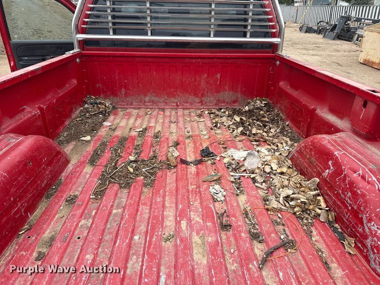 image for item DS6826 2002 Chevrolet Silverado 1500 pickup truck