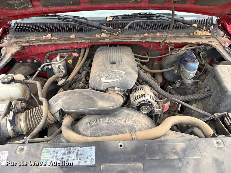 image for item DS6826 2002 Chevrolet Silverado 1500 pickup truck