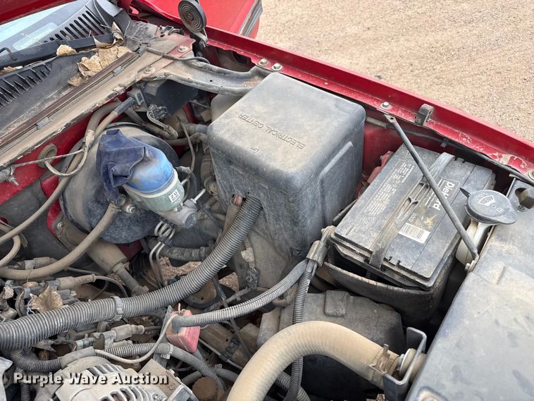 image for item DS6826 2002 Chevrolet Silverado 1500 pickup truck