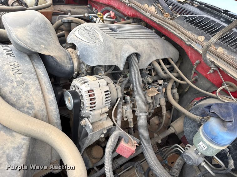 image for item DS6826 2002 Chevrolet Silverado 1500 pickup truck