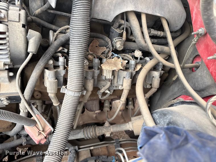 image for item DS6826 2002 Chevrolet Silverado 1500 pickup truck