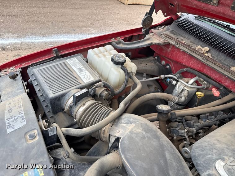 image for item DS6826 2002 Chevrolet Silverado 1500 pickup truck