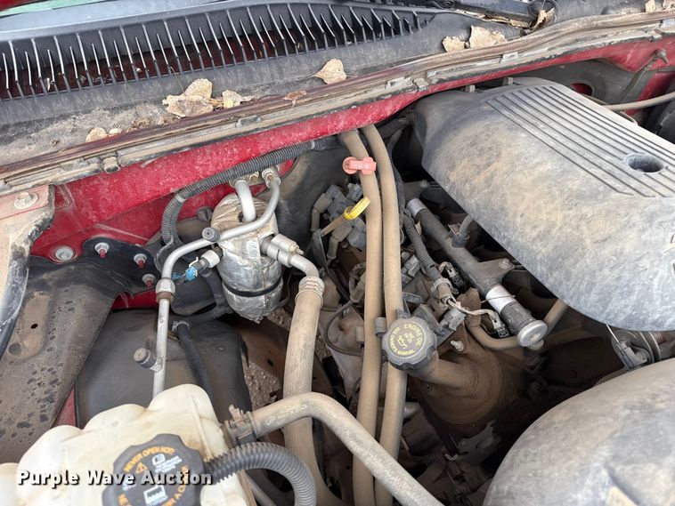 image for item DS6826 2002 Chevrolet Silverado 1500 pickup truck