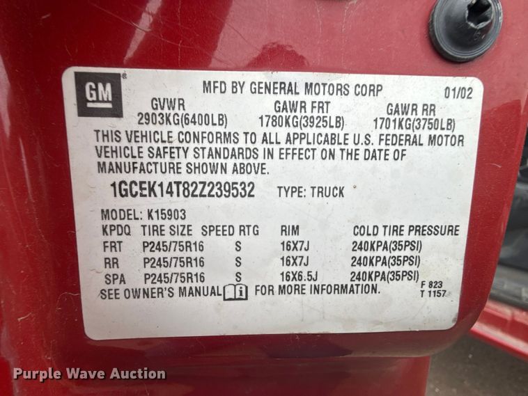image for item DS6826 2002 Chevrolet Silverado 1500 pickup truck