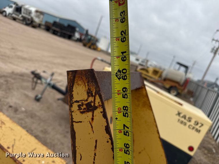 image for item DS6828 1994 Belshe WB2 equipment trailer