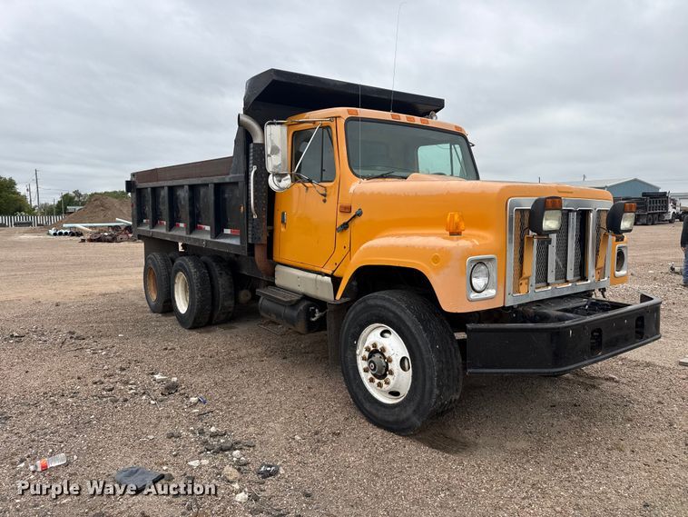 image for item DS6829 2002 International 2554 dump truck