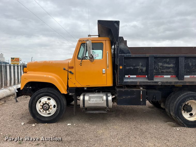 image for item DS6829 2002 International 2554 dump truck
