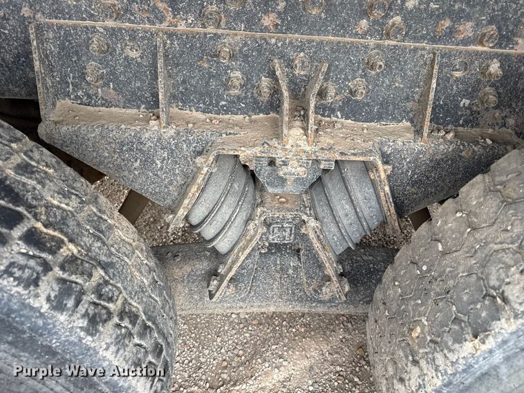 image for item DS6829 2002 International 2554 dump truck