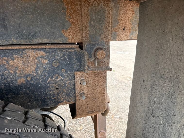 image for item DS6829 2002 International 2554 dump truck