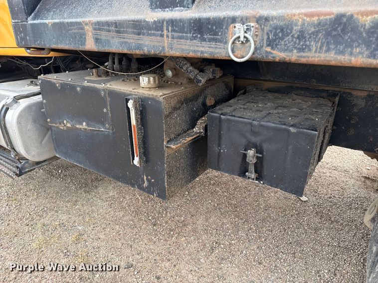 image for item DS6829 2002 International 2554 dump truck