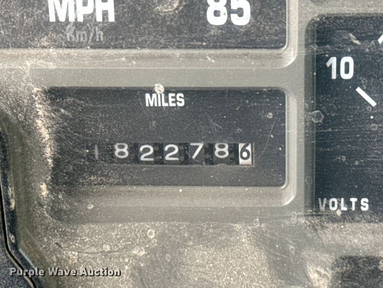 image for item DS6829 2002 International 2554 dump truck