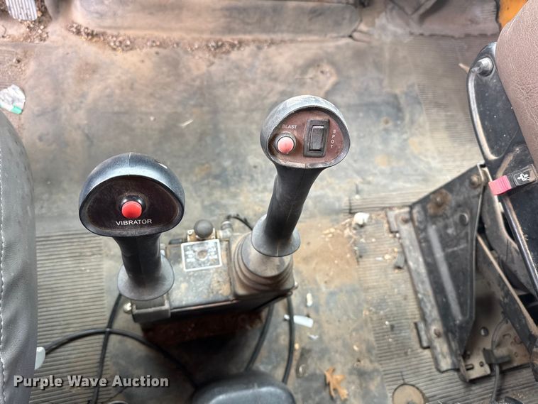 image for item DS6829 2002 International 2554 dump truck