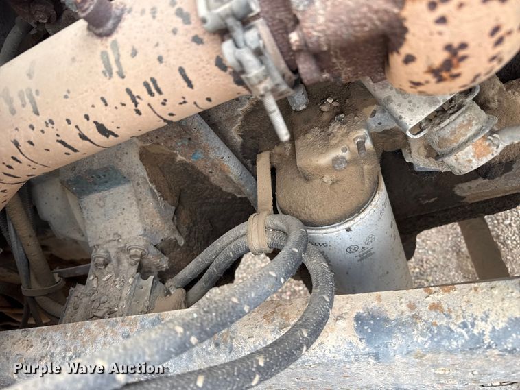 image for item DS6829 2002 International 2554 dump truck