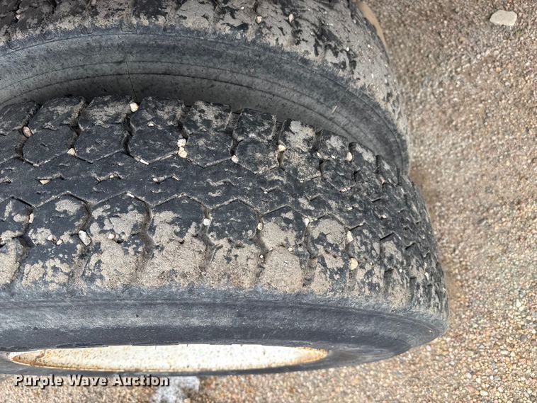 image for item DS6829 2002 International 2554 dump truck