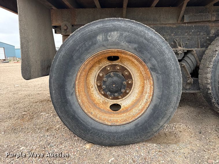 image for item DS6829 2002 International 2554 dump truck