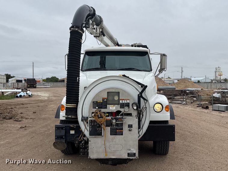 image for item DS6830 2007 Sterling L7500 sewer jetter truck