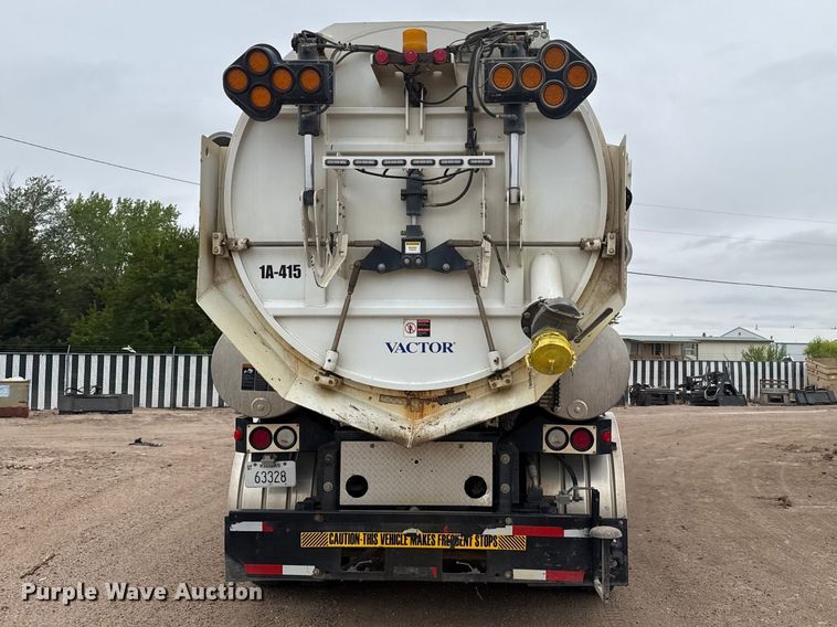 image for item DS6830 2007 Sterling L7500 sewer jetter truck